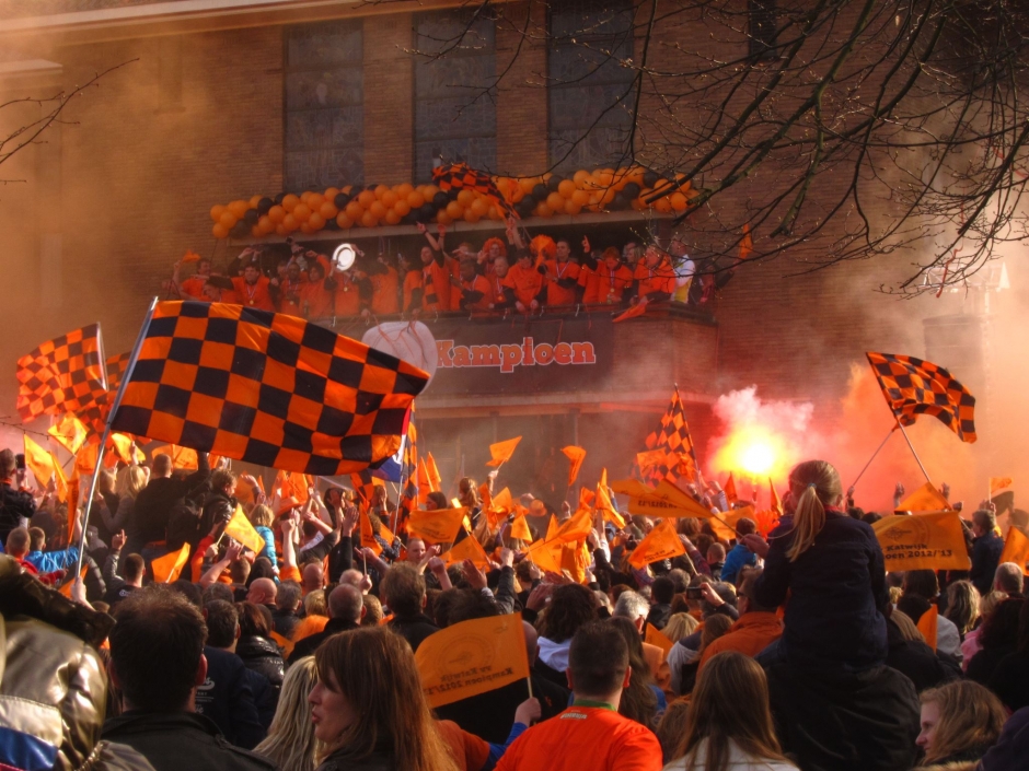 Historie Huldiging gemeentehuis