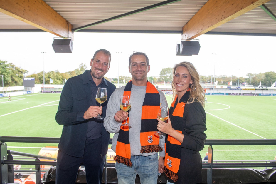 Mintenz sluit zich als sponsor aan bij VV Katwijk