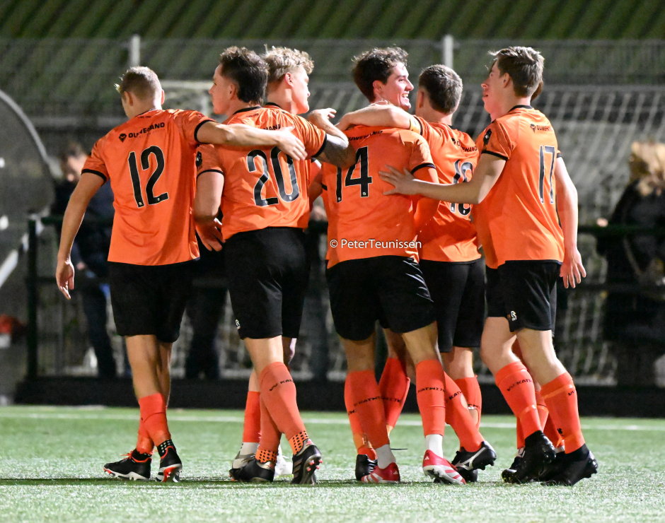 KW2 sluit af in stijl: periodekampioen!