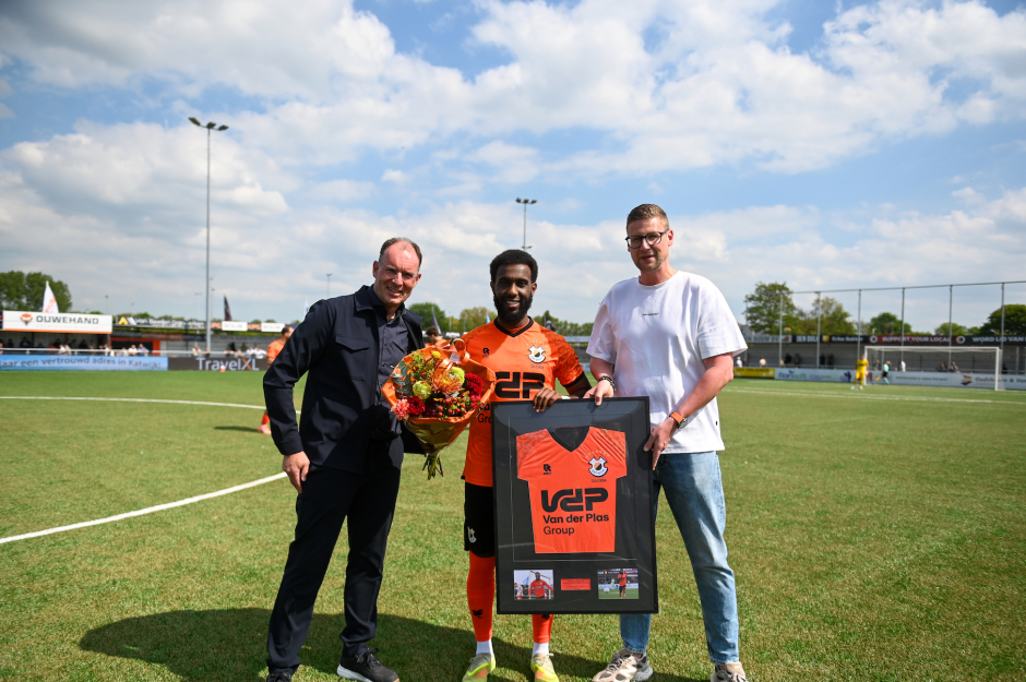 100e wedstrijd voor Mukhtar Suleiman