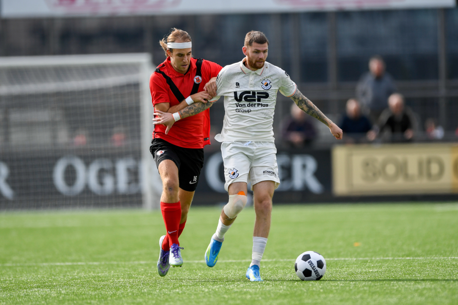 VV Katwijk wint moeizaam in de slotfase van AFC