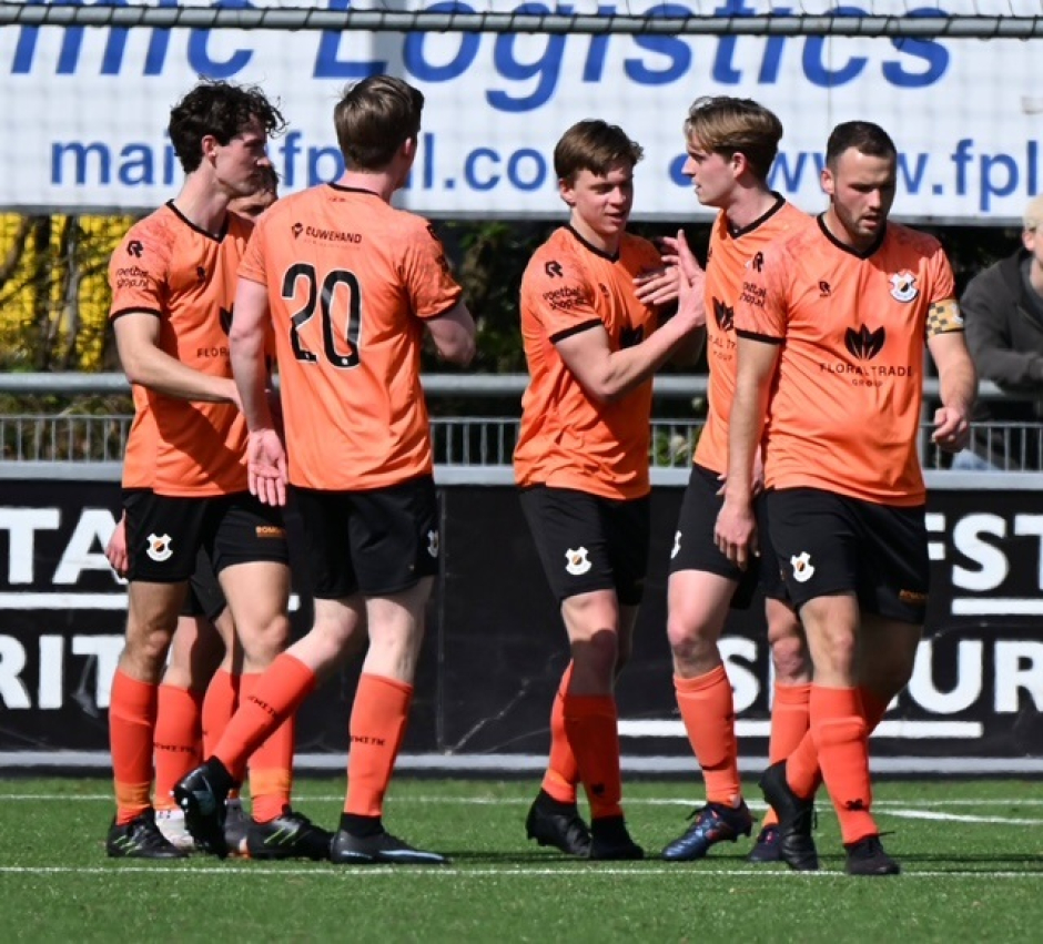 Katwijk 2 stoomt naar de semi's