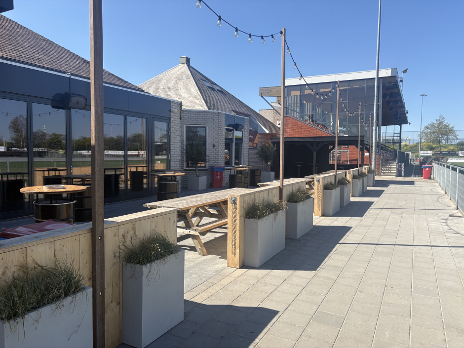 Nieuw terras: een prachtige upgrade voor onze vereniging