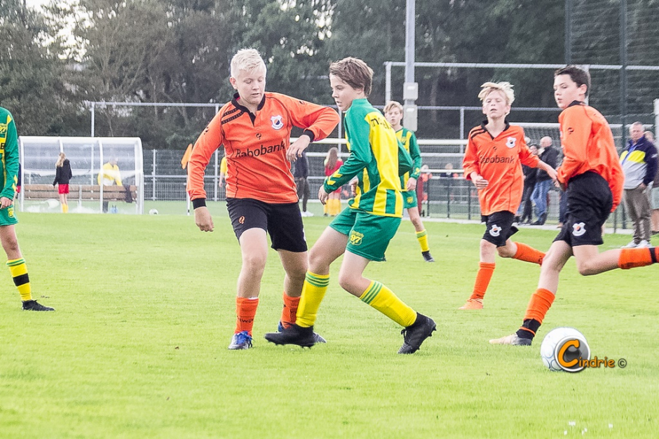 8-9-2018 Katwijk JO15-2 _ Voorschoten'97 JO15-3